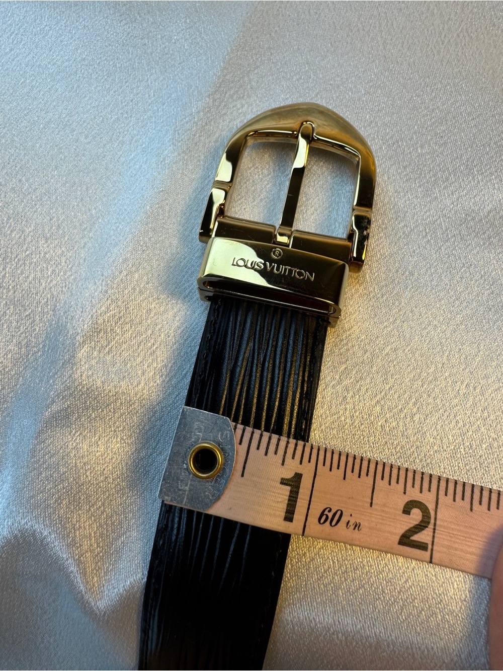 Louis Vuitton Black EPI Leather Belt w/ Gold Buckle (Signature Hardware) 85/34 - Picture 14 of 16